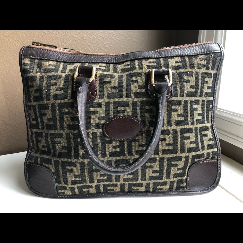 RARE Vintage FENDI Italy Logo Purse
